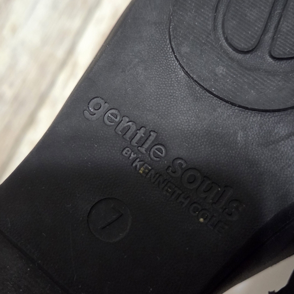 Gentle Souls by Kenneth Cole Gisele Wedge Slide Sandals Black Size 7 - Picture 8 of 15